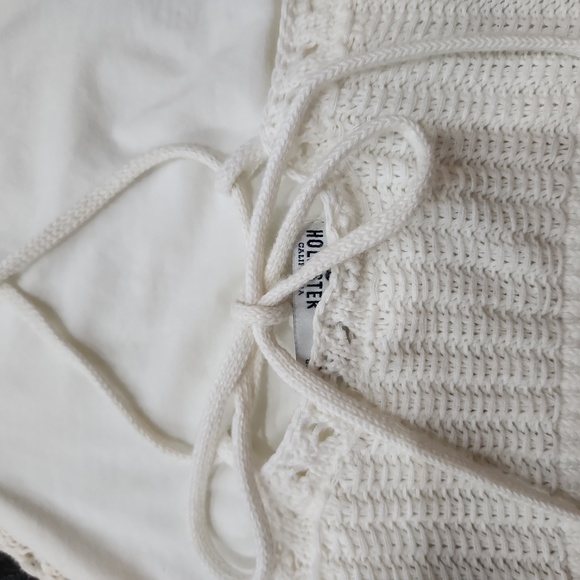 Hollister size small halter top - Picture 2 of 4